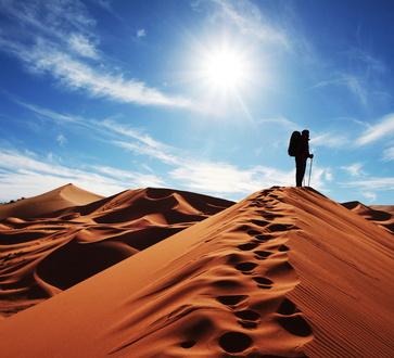 Wandern in der Wüste von Marokko © Galyna Andrushko - Fotolia