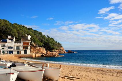Boote am Strand von Tamariu an der Costa Brava (Spanien) © Marlee - Fotolia.com