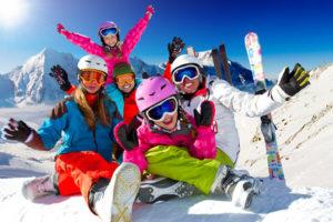 Skiurlaub: Skigebiete sind ein attraktives Reiseziel (© Gorilla - Fotolia.com)