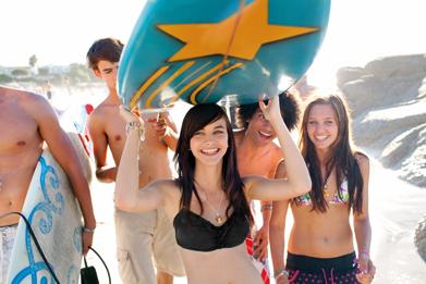 Junge Leute am Strand