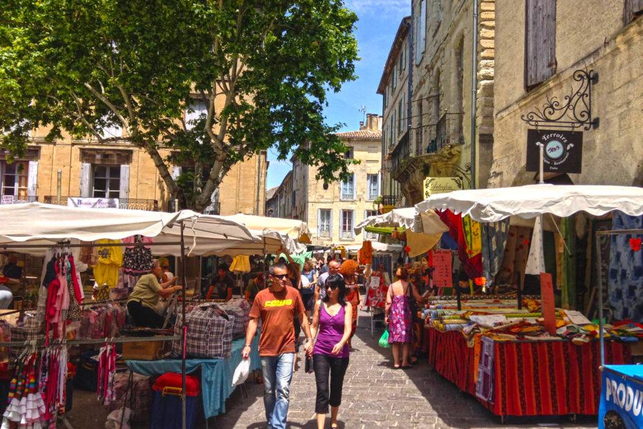 der Markt von Uzès, Südfrankreich