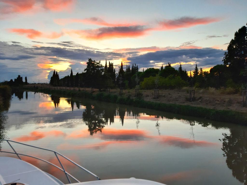Abendstimmung am Canal du Midi auf dem Hausboot